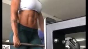 VOYEUR beautiful girl with perfect body in the gym Xxx vídeo ..mujer de cuerpo perfecto