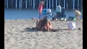 COUPLE HAVING SEX AT A PUBLIC BEACH!!!